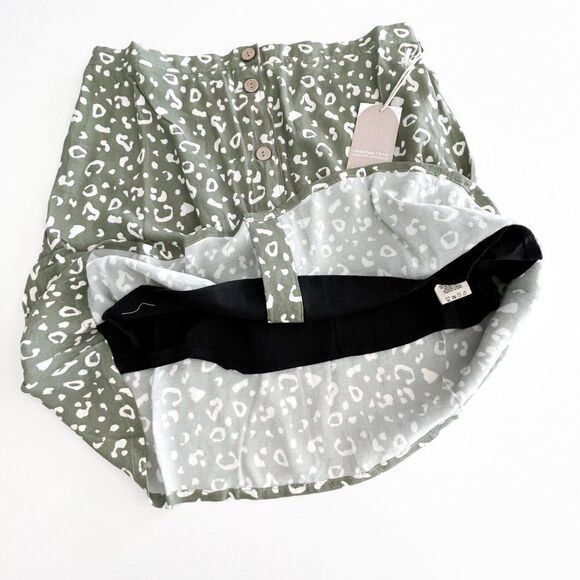 FIGARY SKIRT - CACTUS LEOPARD // Size Large //NWT - Picture 8 of 11